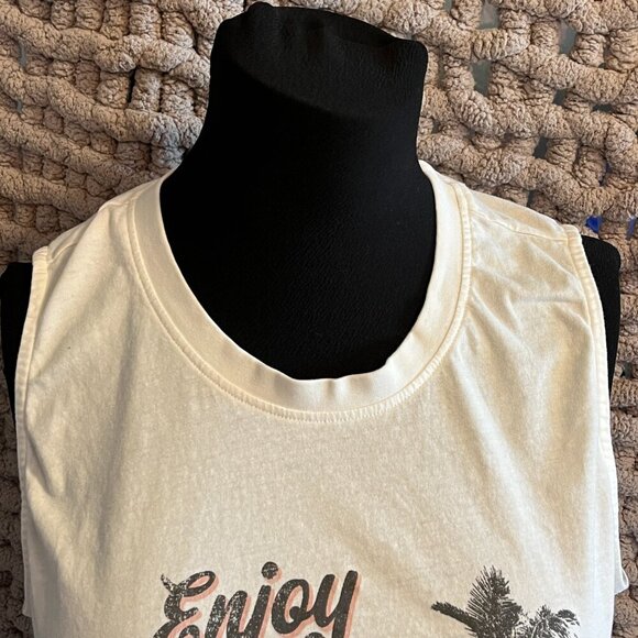 Far West White Sleeveless Graphic Tank Top Size XL - Picture 3 of 11